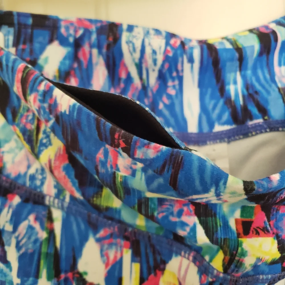 Fabletics Salar Capri Leggings Reef Blue Geometric Print Active Pants Size Small